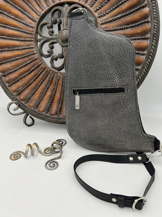 Sleek textured crossbody bag