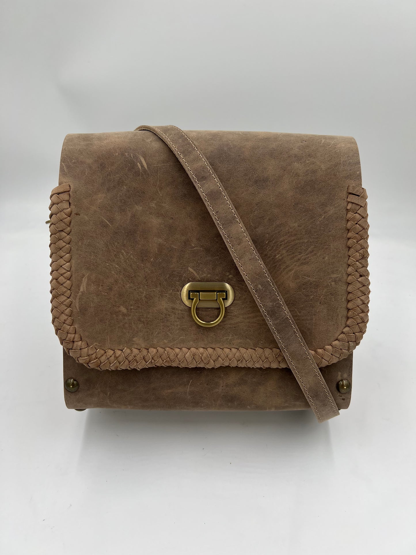 Crazy horse leather and oak wood crossbody bag with lace edging