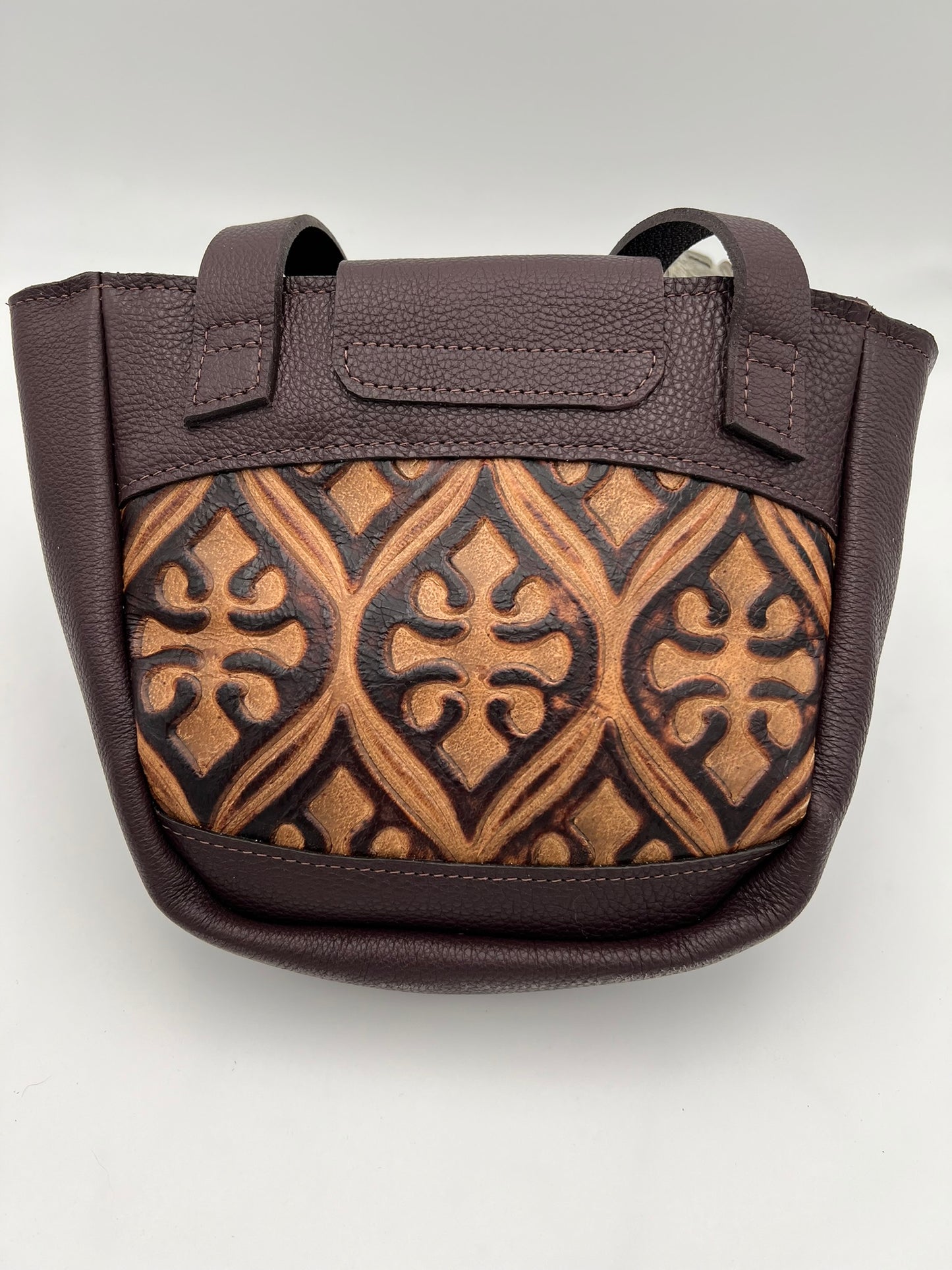 Small tote in Caramel leather with embossed leather detail