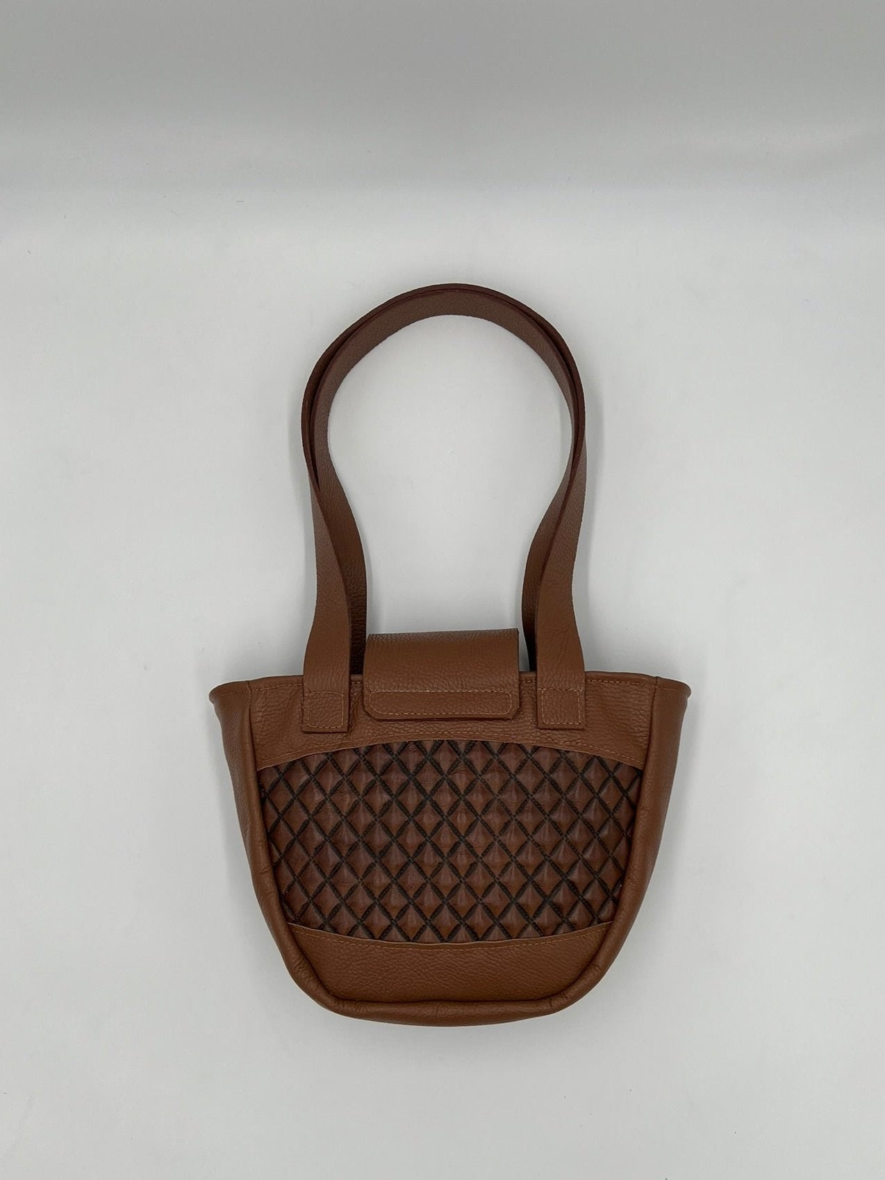 Small tote in Caramel leather with embossed leather detail