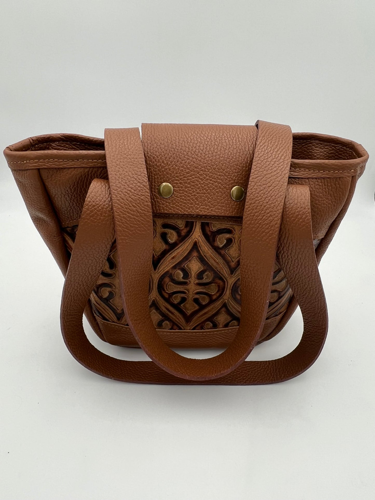 Small tote in Caramel leather with embossed leather detail