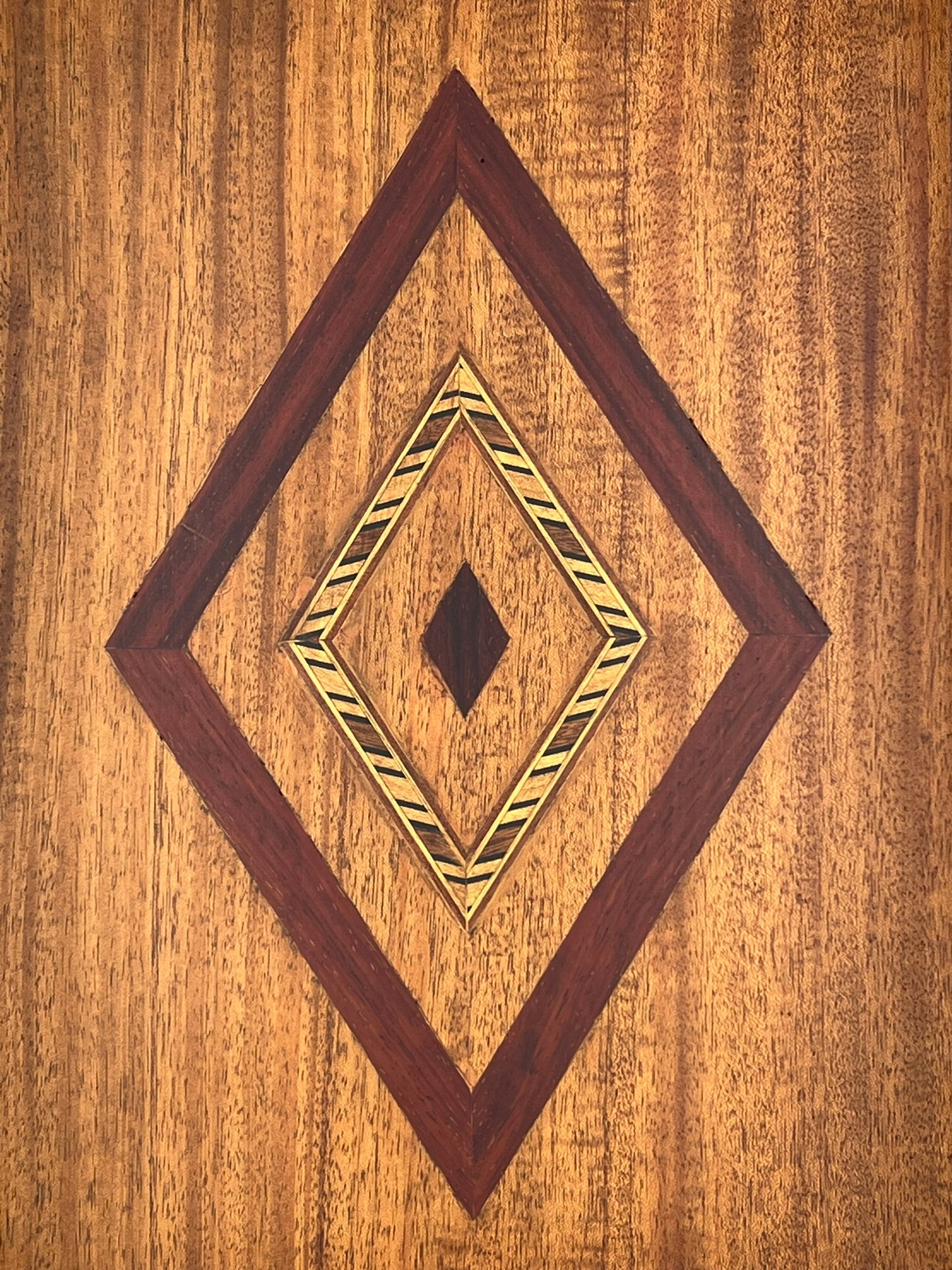 Mahogany serving tray with African Padauk and decorative wood inlaid